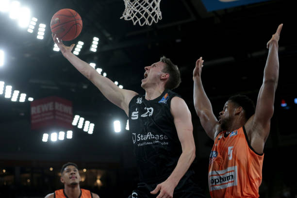 央视采访中 央视采访中